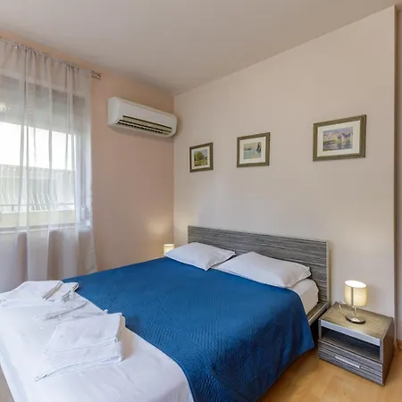 Sea Garden Flat With Private Parking *