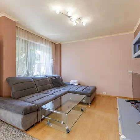 Sea Garden Flat With Private Parking Apartment Varna