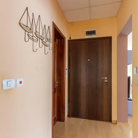 Sea Garden Flat With Private Parking Varna
